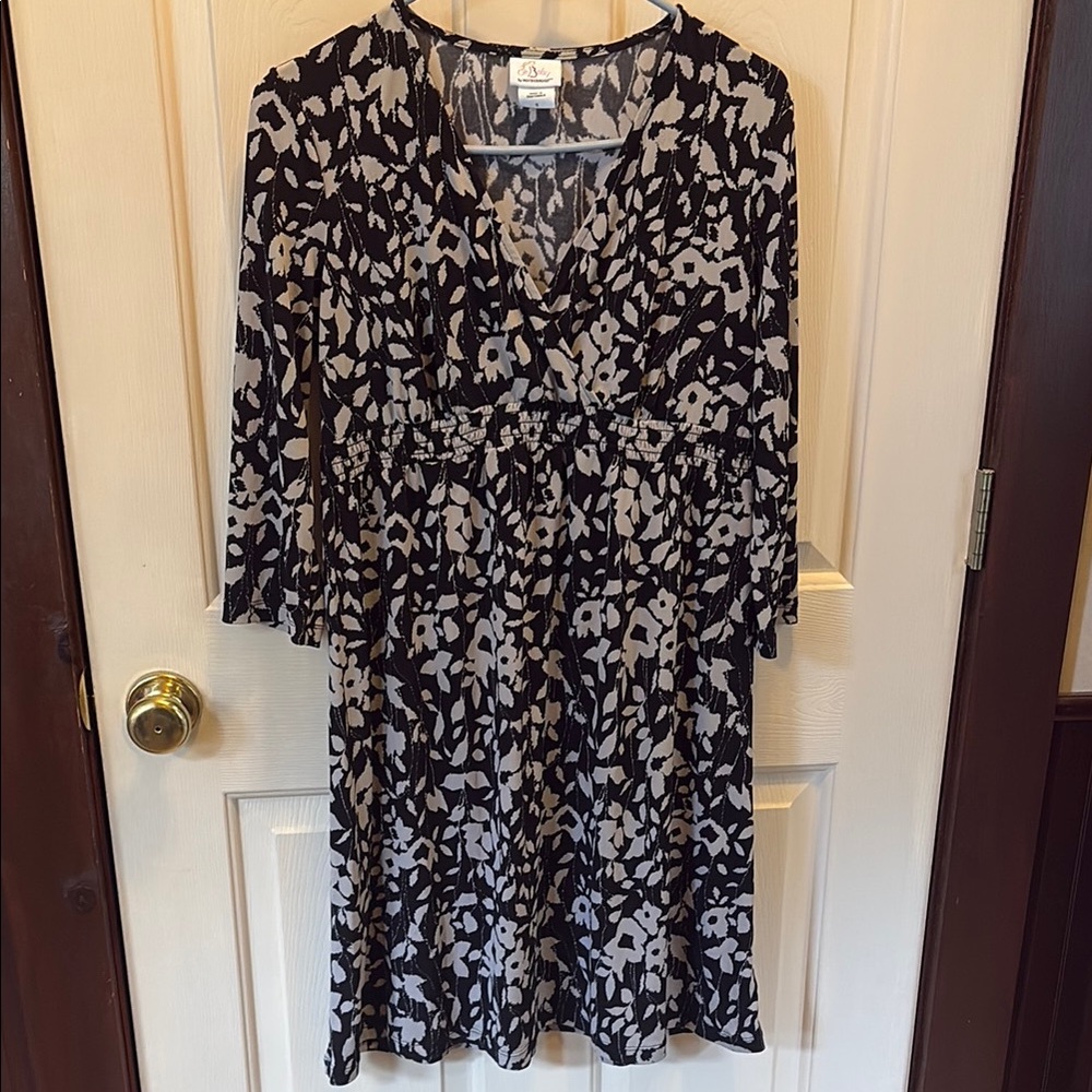 Oh Baby by Motherhood Long Sleeve Black and Gray Dress Sz Sm Maternity/Nursing